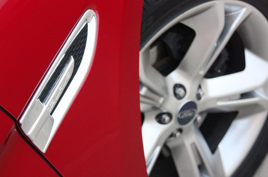  Ford Taurus SHO 2010 года  (фото 68 из 248)